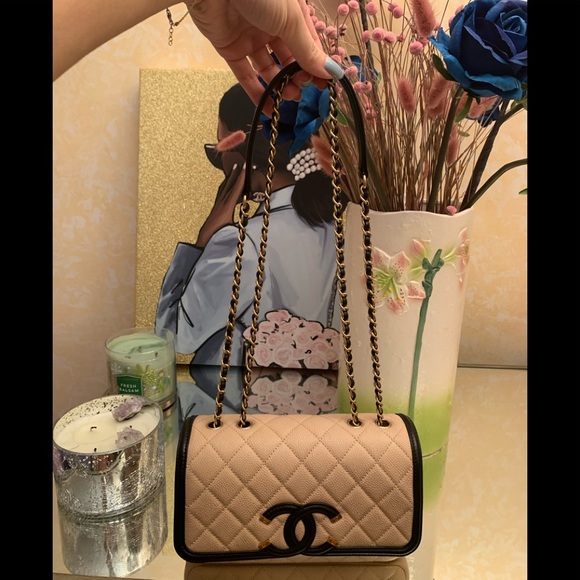 CHANEL Handbags - Chanel small two tone filigree bag